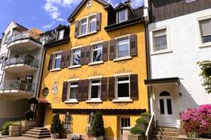Großzügiges Dreifamilienhaus in Baden-Baden mit 2 Terrassen und Gartenbereich – Die vollständige Adresse der Immobilie erhältst du vom Anbieter., 76530 Weststadt, Baden-Baden – Vorschaubild 2