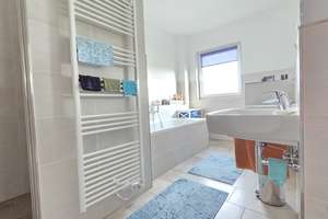 Großzügiges Wohnen mit Wasserblick – modernes Reihenendhaus mit Dachterrasse auf 502 m² Grundstück. – 13587 Hakenfelde, Berlin – Vorschaubild 20