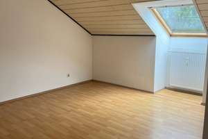 Viel Platz für den Alltag: 4-Zimmer-Wohnung in Duisburg-Obermeiderich – Die vollständige Adresse der Immobilie erhältst du vom Anbieter., 47138 Obermeiderich, Duisburg – Vorschaubild 3
