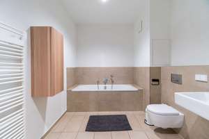 Bezugsfreie 3-Zimmerwohnung mit ca. 65 m² Privatgarten und Terrasse in sehr zentraler Mitte-Lage – Chausseestraße 108, 10115 Mitte (Ortsteil), Berlin – Vorschaubild 12