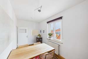 Bezugsfrei in zentraler Lage: Großzügige 4-Zimmer-Wohnung mit Balkon in der Zellerau – 97082 Zellerau, Würzburg – Vorschaubild 9