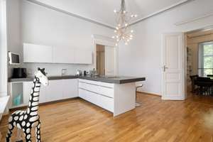 Luxuriöse sanierte Altbauwohnung in Bestlage – Mit Dachterrasse, Stellplatz und Blick ins Grüne – Die vollständige Adresse der Immobilie erhältst du vom Anbieter., 40217 Unterbilk, Düsseldorf – Vorschaubild 3