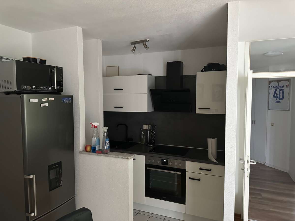 Immobilie in Darmstadt - Kauf in Erbpacht: Lichtdurchflutete Wohnung mit Süd-Balkon im 3. OG, mit Tiefgarage und Fahrstuhl - Bild 2