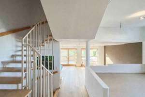 Architektenhaus in erster Reihe mit unverbautem Blick ins Naturschutzgebiet - Wohnen wie im Urlaub! – Die vollständige Adresse der Immobilie erhältst du vom Anbieter., 84424 Isen – Vorschaubild 13