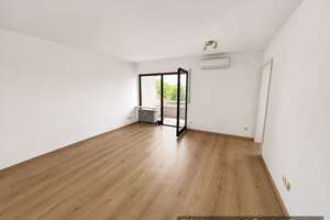 Frisch renovierte 2-Zimmer-Wohnung mit Süd-West-Balkon, Bergblick & Stellplatz