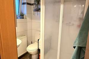 Stilvolle, geräumige und gepflegte 1-Zimmer-Erdgeschosswohnung mit Balkon und EBK in Würzburg – 97076 Lengfeld, Würzburg – Vorschaubild 5