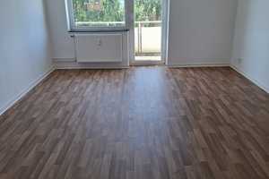 Helle 2,5 Zimmerwohnung mit Balkon in Neumünster - Einfeld – Professor-Graf-Straße 15, 24536 Neumünster – Vorschaubild 2