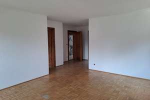 Wohnen mit Charakter: 2,5-Zimmer-Wohnung in Dorfen – Moosstraße 16, 84405 Dorfen – Vorschaubild 2