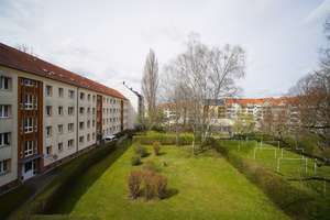 ++ EBK inklusive ++ Moderne 3-Raum-Wohnung mit Balkon und Tageslichtbad – Fabriciusstraße 8, 9126 Bernsdorf, Chemnitz – Vorschaubild 1