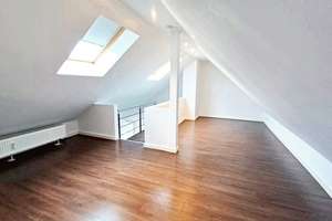 Wunderschöne neu sanierte 3-Zimmer-Maisonette-Wohnung mit Altbau Charm – Flurstr. 2, 40235 Flingern Nord, Düsseldorf – Vorschaubild 11