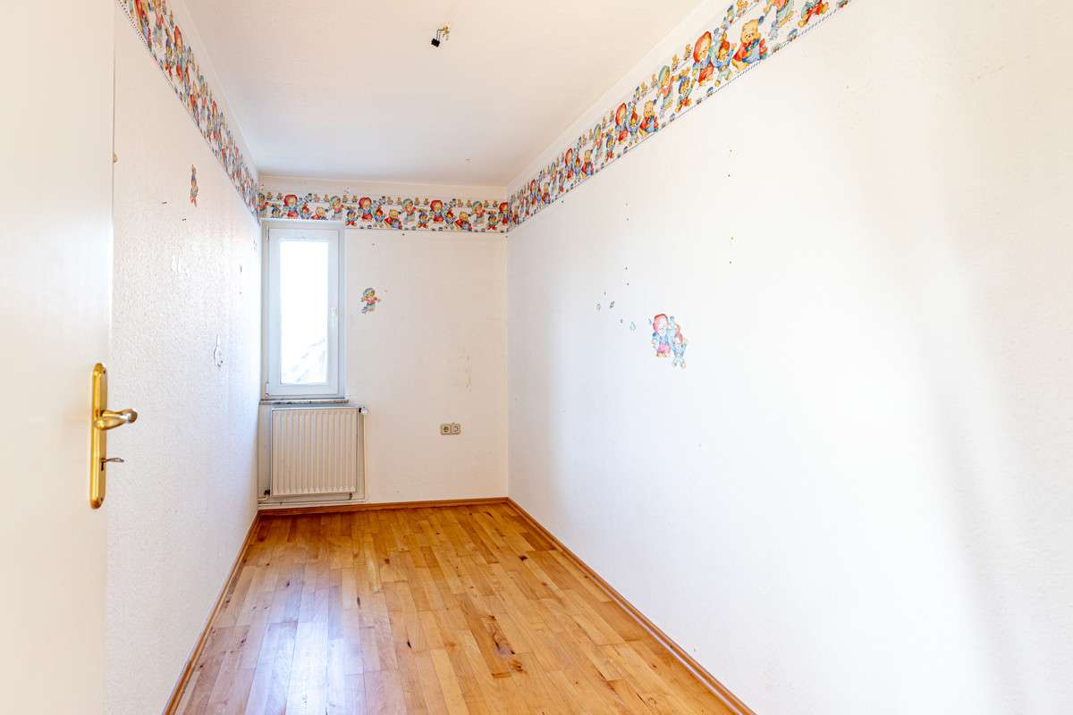 Immobilie in Nordstemmen - Zwei- bis Dreifamilienhaus mit großem Garten in Burgstemmen - Bild 1