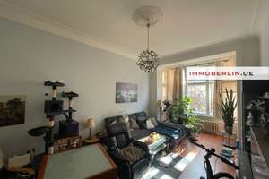 IMMOBERLIN.DE - Schöne Stuck-Altbauwohnung mit Südbalkon nahe dem Schlosspark – Die vollständige Adresse der Immobilie erhältst du vom Anbieter., 10585 Charlottenburg, Berlin – Vorschaubild 2