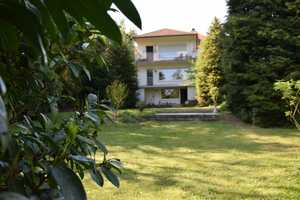 Stilvolles Mehrfamilienhaus mit Traumgarten in Karlstein am Main – Hörsteiner Straße 28, 63791 Aschaffenburg (Kreis) – Vorschaubild 1