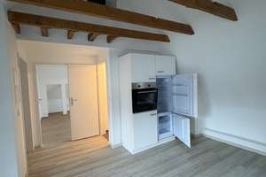 Attraktive 2,5-Zimmerwohnung in ruhiger Seitenstraße zu vermieten!