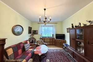 2 Zimmer, Balkon, Stellplatz – bezugsfrei im 2. OG in Tempelhof – Die vollständige Adresse der Immobilie erhältst du vom Anbieter., 12099 Tempelhof, Berlin – Vorschaubild 1