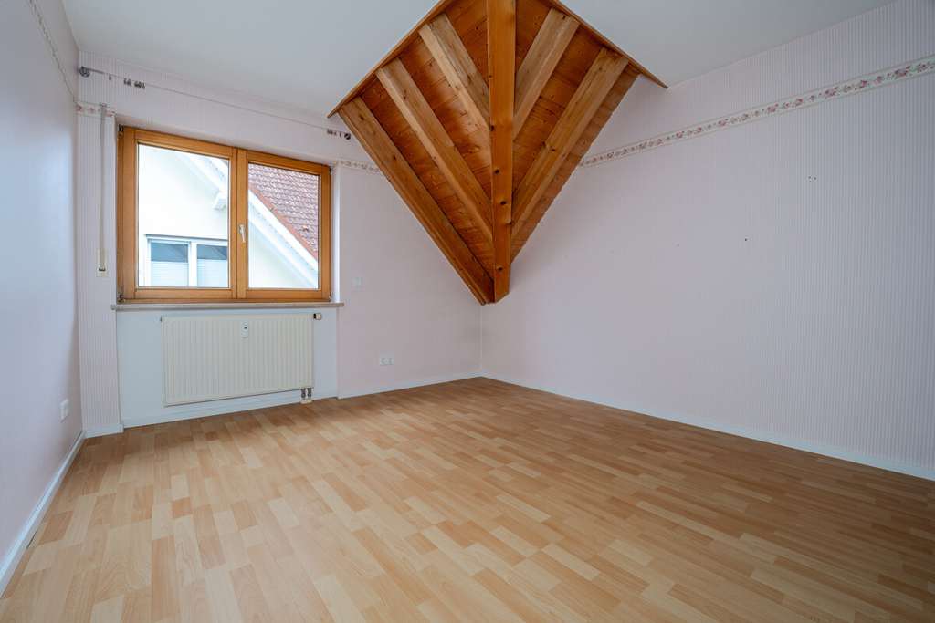 Immobilie in Radolfzell am Bodensee - Helle 3-Zimmer-Wohnung mit Balkon, Stellplatz & Top-Energieeffizienz – sofort bezugsfrei! - Bild 2