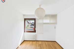Walmdachbungalow mit Doppelgarage auf parkähnlichem Grundstück – Rhein-Erft-Kreis – Vorschaubild 7