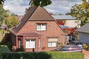 Charmantes Einfamilienhaus – Die vollständige Adresse der Immobilie erhältst du vom Anbieter., 25541 Brunsbüttel – Vorschaubild 1