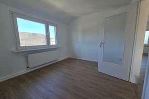 Sanierte Dachgeschosswohnung mit Balkon – Kanzleistraße 22, 22609 Nienstedten, Hamburg – Vorschaubild 9