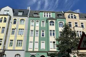 Schönes Mehrfamilienhaus mit 6 WE und 2 GWE 9,2 % Brutto Rendite – Die vollständige Adresse der Immobilie erhältst du vom Anbieter., 8525 Syratal, Plauen – Vorschaubild 2