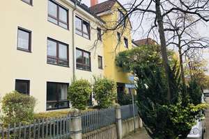 Freiburg Gutleutviertel, Straba-Haltestelle 50m,Ganz oben wohnen- sonnige 1-ZW, DG- Balkon und TG – Gutleutstr. 1, 79115 Haslach-Gartenstadt, Freiburg im Breisgau – Vorschaubild 2