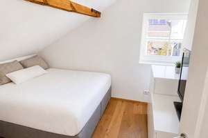 Hochwertige Villa mit möbliertem Gästehaus, optional voll möbliert, Berlin-Mahlsdorf,  von privat – Die vollständige Adresse der Immobilie erhältst du vom Anbieter., 12623 Mahlsdorf, Berlin – Vorschaubild 26