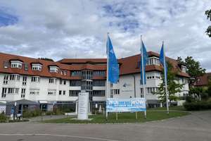 Exklusive 3-Zimmerwohnung im Betreuten Seniorenwohnen mit Terrasse, Einbauküche, TG-Platz