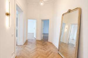 Großzügigkeit und wahre Größe im premium-sanierten Altbau – Xantener Str. 8, 10707 Wilmersdorf, Berlin – Vorschaubild 2