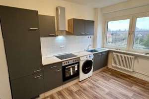 1,5 Zimmer Wohnung in Karlsruhe Innenstadt mit tollem Ausblick  – Kaiserallee 1, 76133 Weststadt, Karlsruhe – Vorschaubild 1