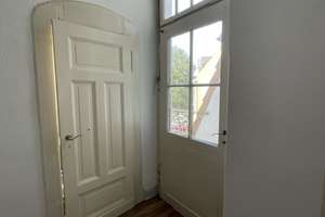 2 Zimmer, mit großer Wohnküche - WG geeignet, Jugendstil Stuckaltbau, in Fußgängerzone, Nahe Zentrum – Eickener Strasse 110, 41063 Eicken, Mönchengladbach – Vorschaubild 4