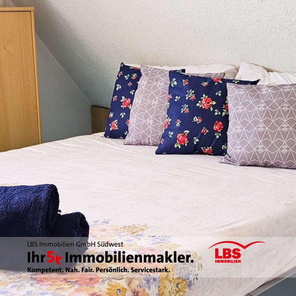 Immobilie in Gaggenau - Einfamilienhaus mit überdachter Terrasse, Sauna und ausreichend Gestaltungspotenzial! - Bild 3