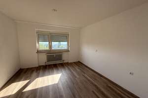 3-ZIMMERWOHNUNG MIT HERRLICHER AUSSICHT UND HAUSEIGENER SAUNA – Die vollständige Adresse der Immobilie erhältst du vom Anbieter., 74078 Biberach, Heilbronn – Vorschaubild 5