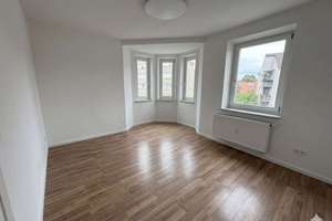 6,4% RENDITE - Stilvolle 2,5-Zimmer-Wohnung mit Altbaucharme