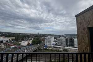 Wohnen im Neubau: Stilvolle 3-Zimmer-Wohnung mit zwei Dachterrassen