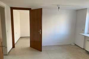 Wohnhaus in ruhiger Lage - Ideal für handwerklich Begeisterte – Hausen ob Verena, Tuttlingen (Kreis), 78595 Tuttlingen (Kreis) – Vorschaubild 4