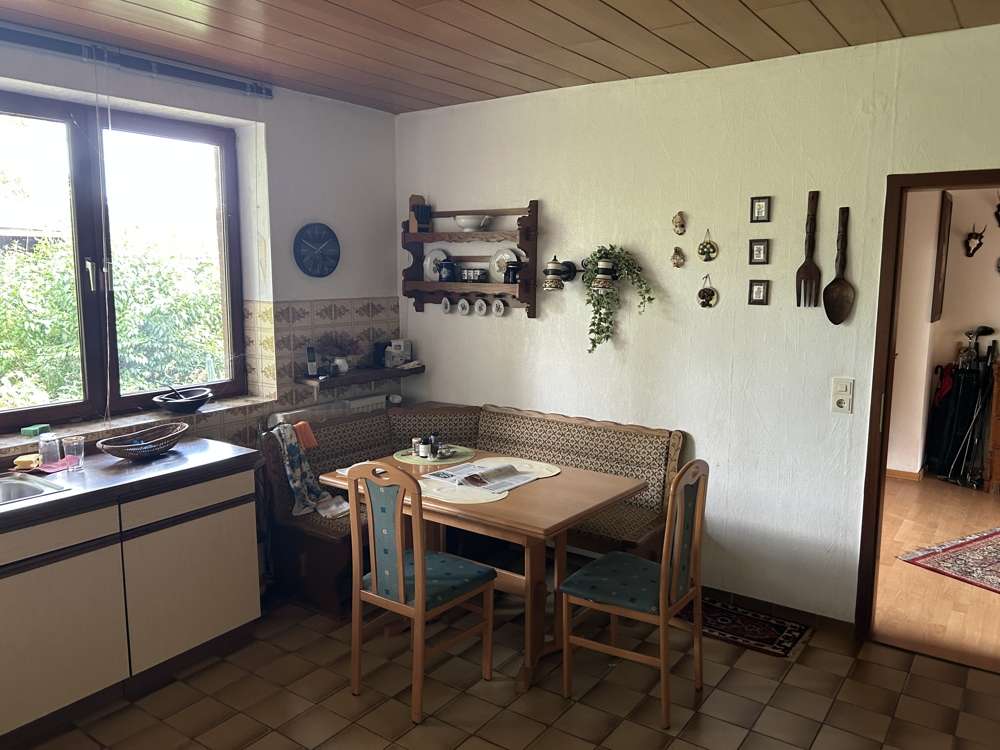 Immobilie in Dahlenburg - Wohnen oder Arbeiten ! Bungalow mit großem Grundstück und großer Lagerhalle mitten in Dahlenburg - Bild 2