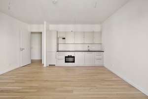 2-Zi EG Wohnung mit Süd/West Sonne | EBK | Blick zum Lauterplatz – Friedenauer Höhe 21, 12159 Friedenau, Berlin – Vorschaubild 2