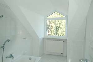 100 m zum Wald, lichtdurchflutete 2,5 Zi Galeriewhg mit sonnigem Balkon in Bestlage Waldtrudering – Meisenstr. 8, 81827 Waldtrudering, München – Vorschaubild 8