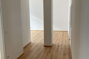 Hell und ruhig! Sanierte 4 Zimmer Altbauwohnung in Mitten der Duisburger Innenstadt. – Kuhstr. 23-25, 47051 Altstadt, Duisburg – Vorschaubild 12