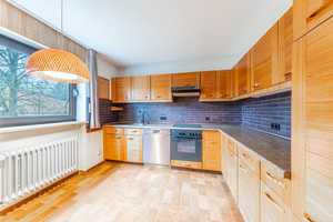 Viel Haus und Grundstück zu unschlagbaren Preis ! Ihr Traum vom Eigenheim wird hier wahr – Struwelpeterstr. 5d, 81739 München – Vorschaubild 2