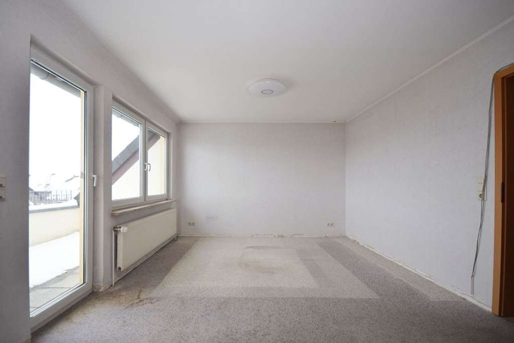 Immobilie in Goslar - Großzügige 2-Zimmer-Dachgeschosswohnung in ruhiger Lage.... - Bild 1