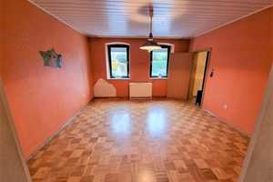 +++ Großzügiges Ein- bis Zweifamilienhaus mit sonnigem Garten, Garage und Nebengebäude in bevorzu... – Pirmasens – Vorschaubild 11