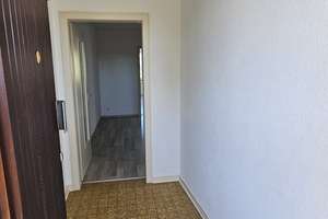 Neu renovierte 2,5-Zimmer-Wohnung mit Aufzug in bester Lage von Duisburg-Duissern – Hansastraße 79, 47058 Duissern, Duisburg – Vorschaubild 3