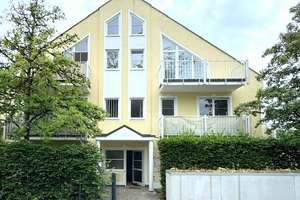 Brück Immobilien - Oberstes Stockwerk -  Sehr gepflegte 1 Zi.-DG-Wohnung mit Süd/Ost-Balkon – Die vollständige Adresse der Immobilie erhältst du vom Anbieter., 81827 Waldtrudering, München – Vorschaubild 3