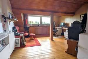 Charmante 2-Zimmer-Dachgeschosswohnung mit Waldblick in Aachen-Forst