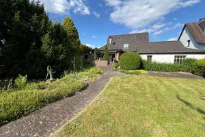 Teil Vermietetes Mehrfamilienhaus in Voerde – Die vollständige Adresse der Immobilie erhältst du vom Anbieter., 46562 Voerde (Niederrhein) – Vorschaubild 2