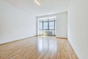 Zentrale 3,5-Zimmer-Wohnung mit Grünblick und zwei sonnigen Balkonen – Die vollständige Adresse der Immobilie erhältst du vom Anbieter., 70176 Feuersee, Stuttgart – Vorschaubild 5