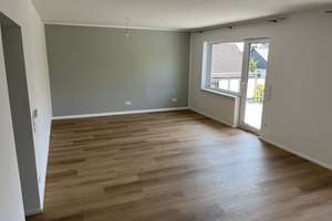 Umfangreich sanierte 2-Zimmer-Wohnung mit Terrasse in Wiesbaden-Heßloch – Hirschgartenstraße 9, 65207 Heßloch, Wiesbaden – Vorschaubild 3