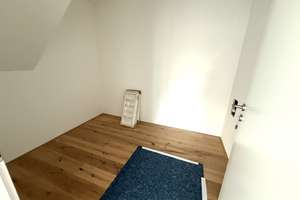 Großzügige Maisonette-Wohnung mit Terrasse – Die vollständige Adresse der Immobilie erhältst du vom Anbieter., 76228 Wolfartsweier, Karlsruhe – Vorschaubild 7