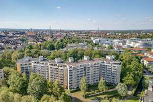 Schöne renovierte 2-Zimmer-Wohnung mit Balkon in Augsburg-Sparrenlech zu vermieten – Provinostraße 10, 86153 Am Schäfflerbach, Augsburg – Vorschaubild 1